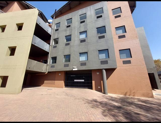 125M² OFFICE TO LET IN BEDFORDVIEW